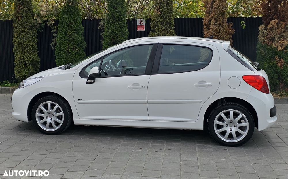 Peugeot 207 - 3