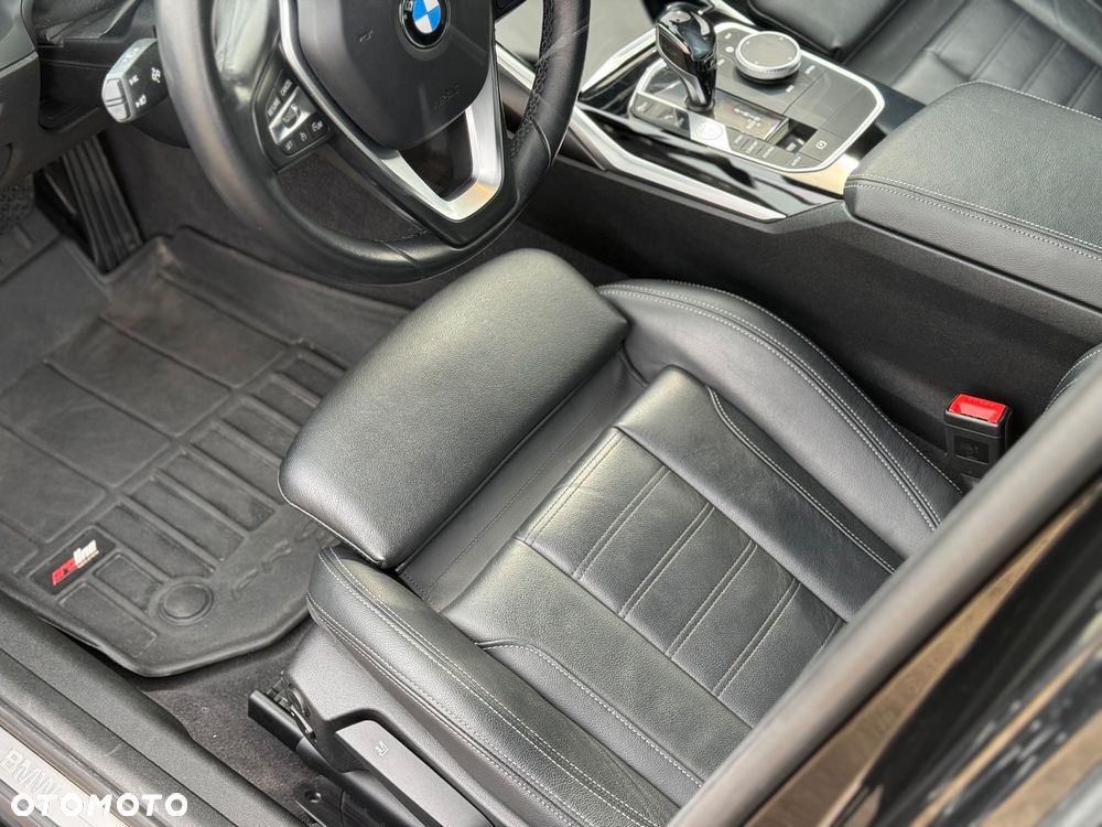 BMW Seria 3 320d - 34