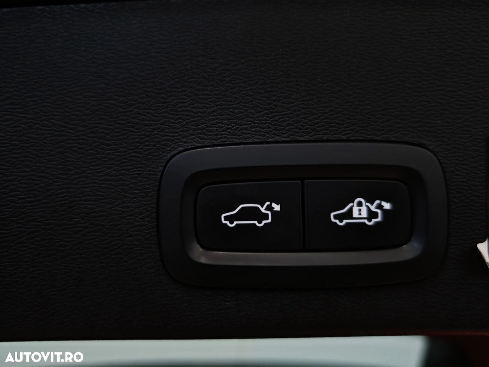 Volvo XC 40 T2 AT8 Momentum - 23