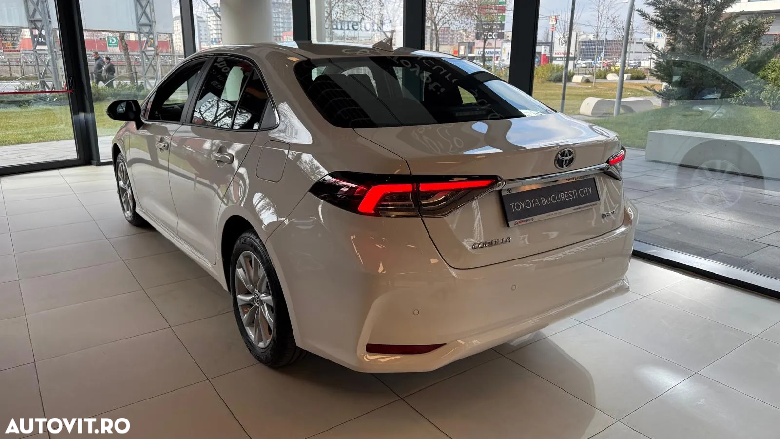 Toyota Corolla 1.8 HSD Business - 7