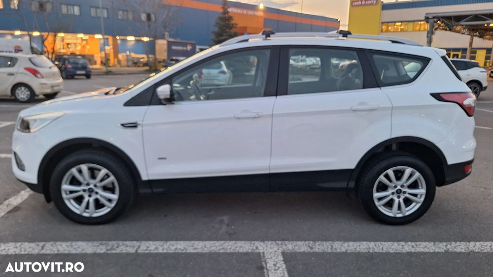 Ford Kuga 2.0 TDCi 4WD Powershift Trend - 3