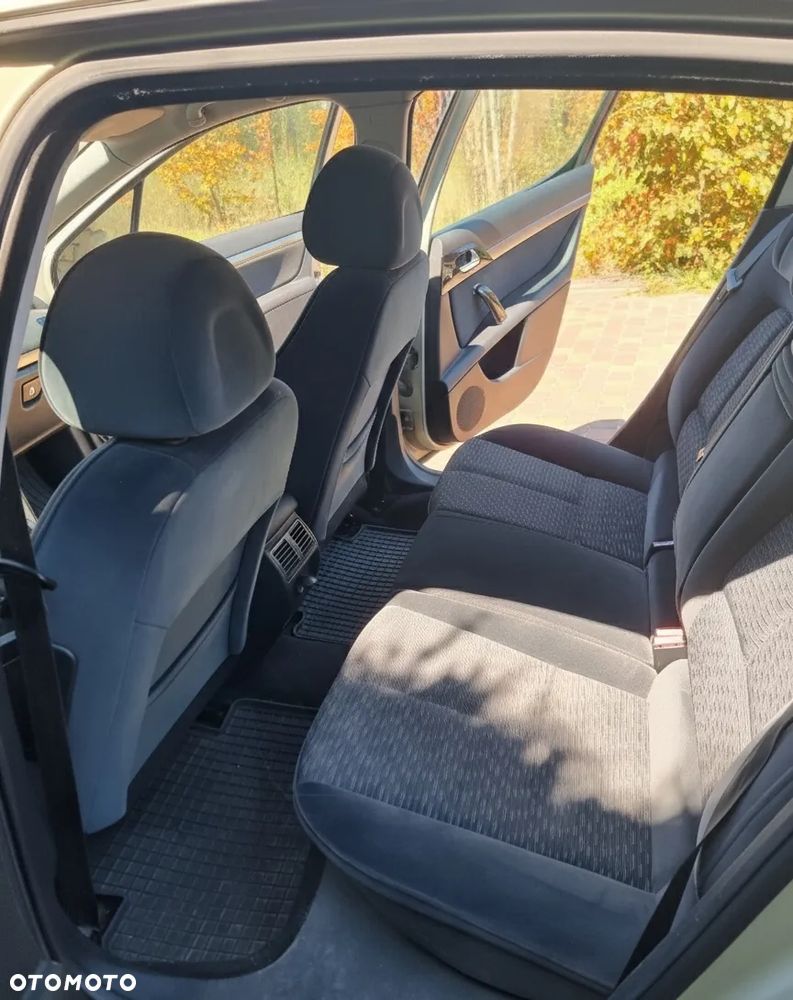 Peugeot 407 2.0 HDi Premium Navtech - 20