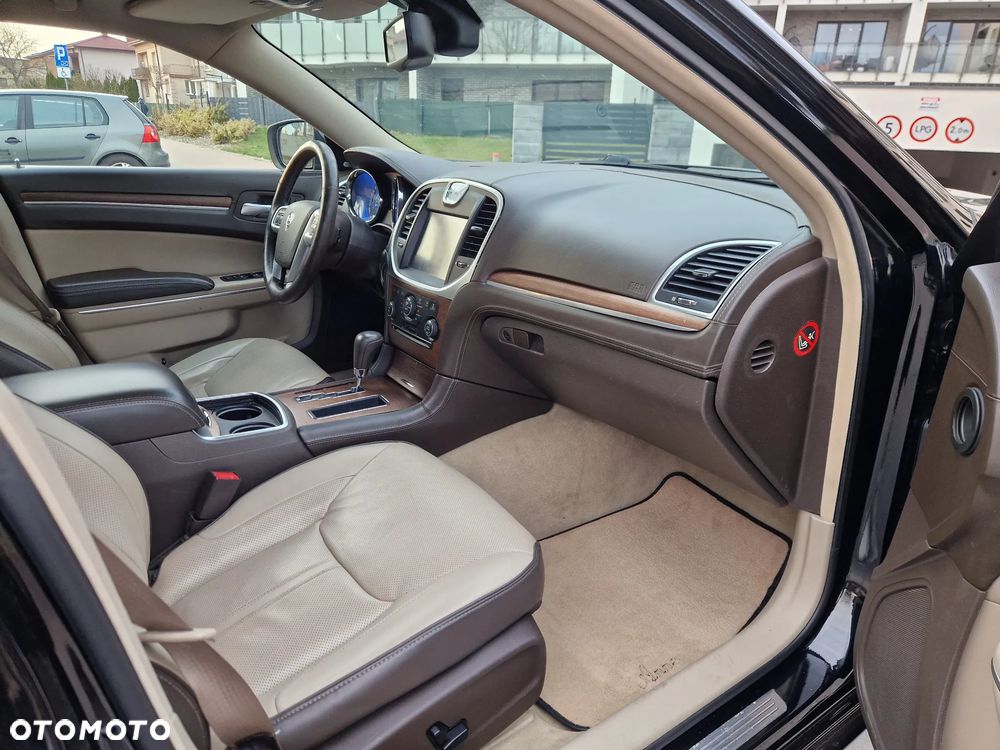 Lancia Thema 3.0CRD Executive - 8