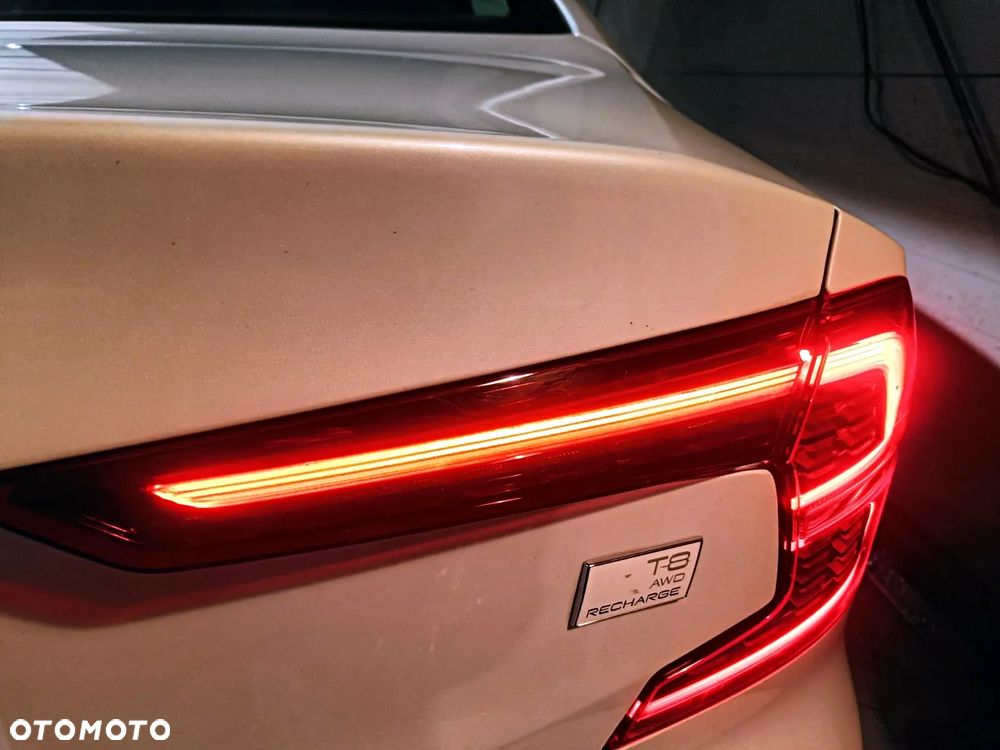 Volvo S60 T8 Recharge AWD Plus Dark - 32