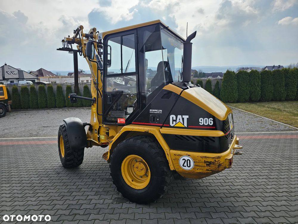 Caterpillar 906 - 17