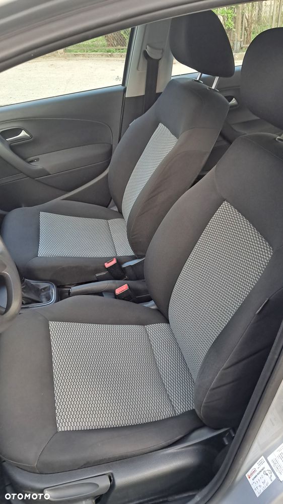 Volkswagen Polo - 8