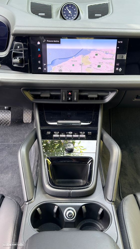Porsche Cayenne Coupé E-Hybrid - 19