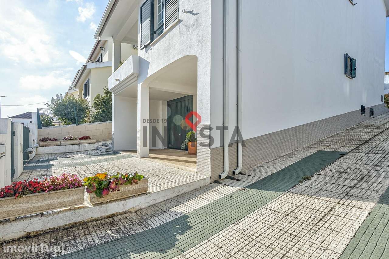 Moradia T3 com garagem para três carros - Grande imagem: 3/32