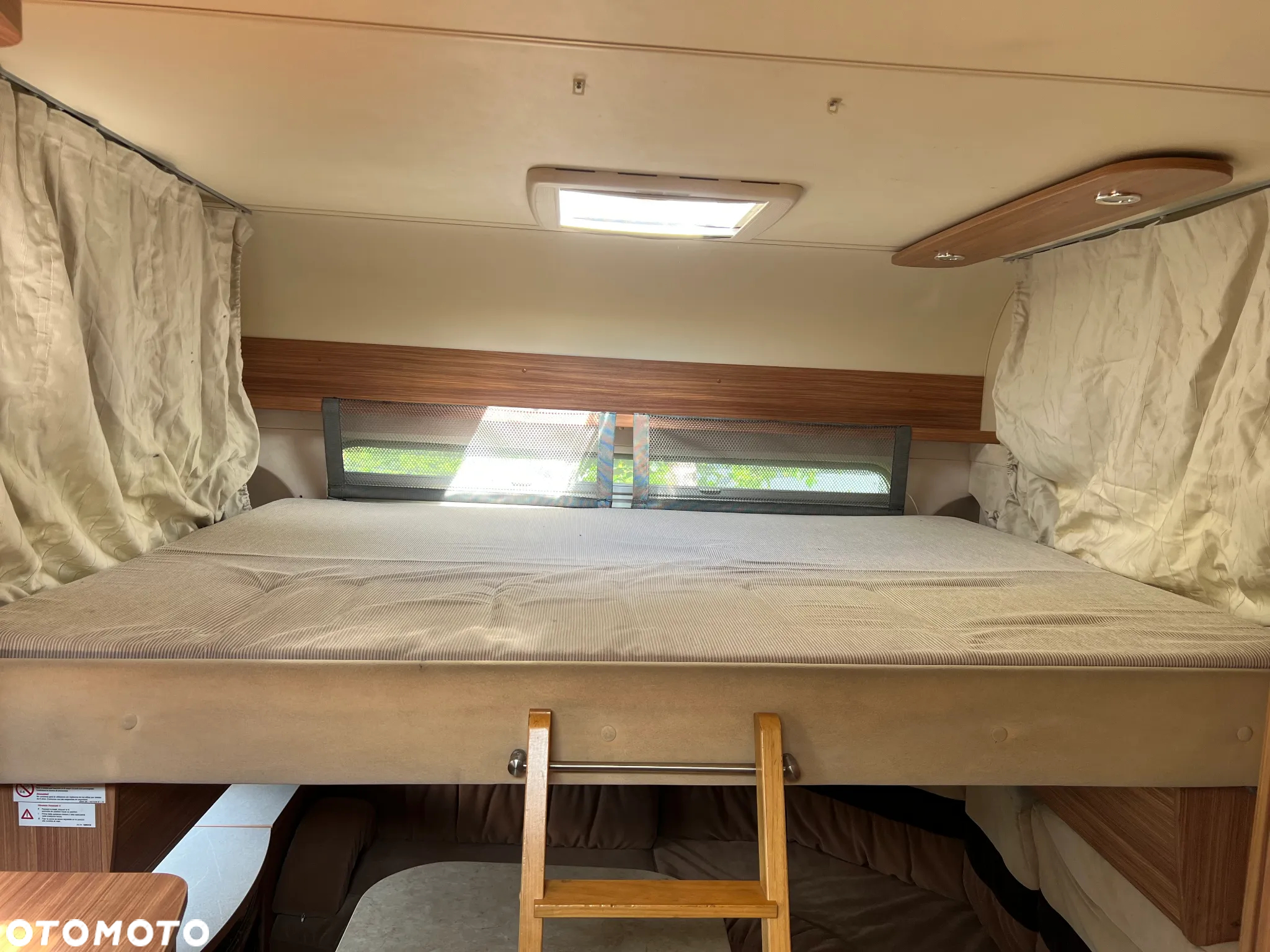 Burstner Averso Plus 410TS - 13