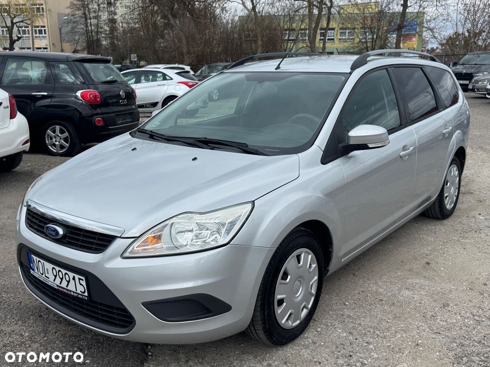 Ford Focus 1.6 Ambiente - 1