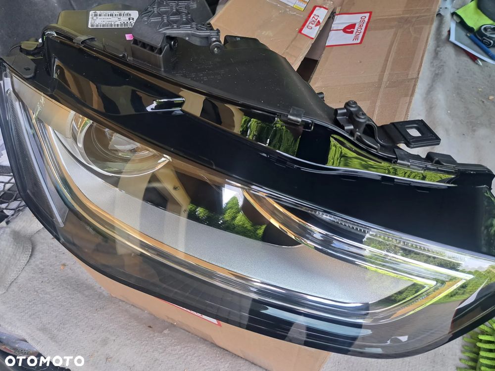 Nowa nieużywana oryginalna Aso lampa przednia prawa Audi A4 B8 lift biksenon neon led. Kod producenta:8KO 941 044 F - 9