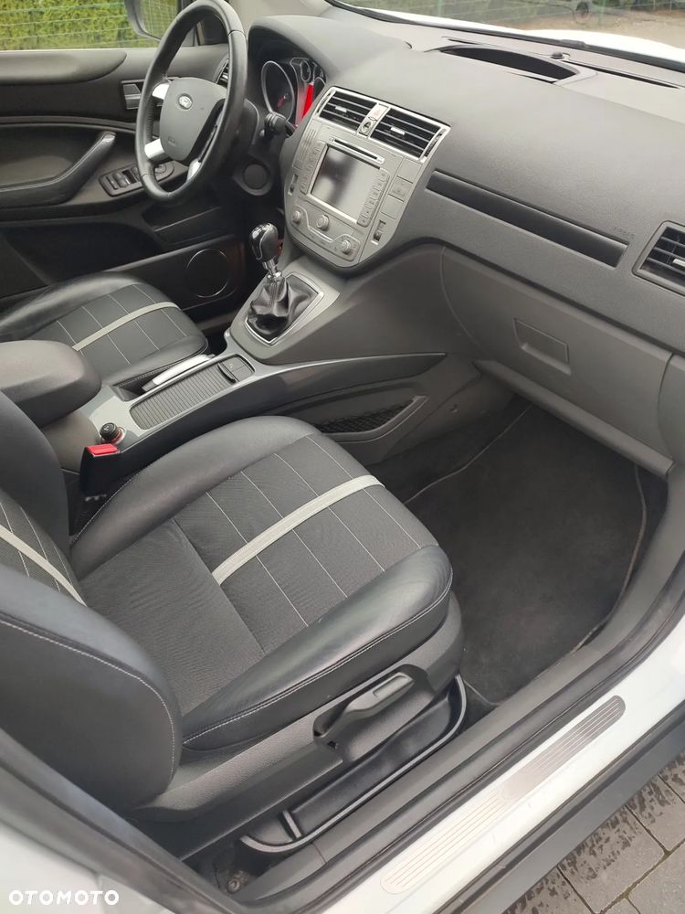 Ford Kuga 2.5 4x4 Individual - 12