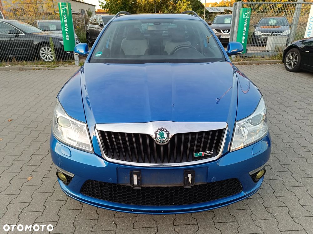 Skoda Octavia Combi 2.0 TDI DPF DSG RS - 30