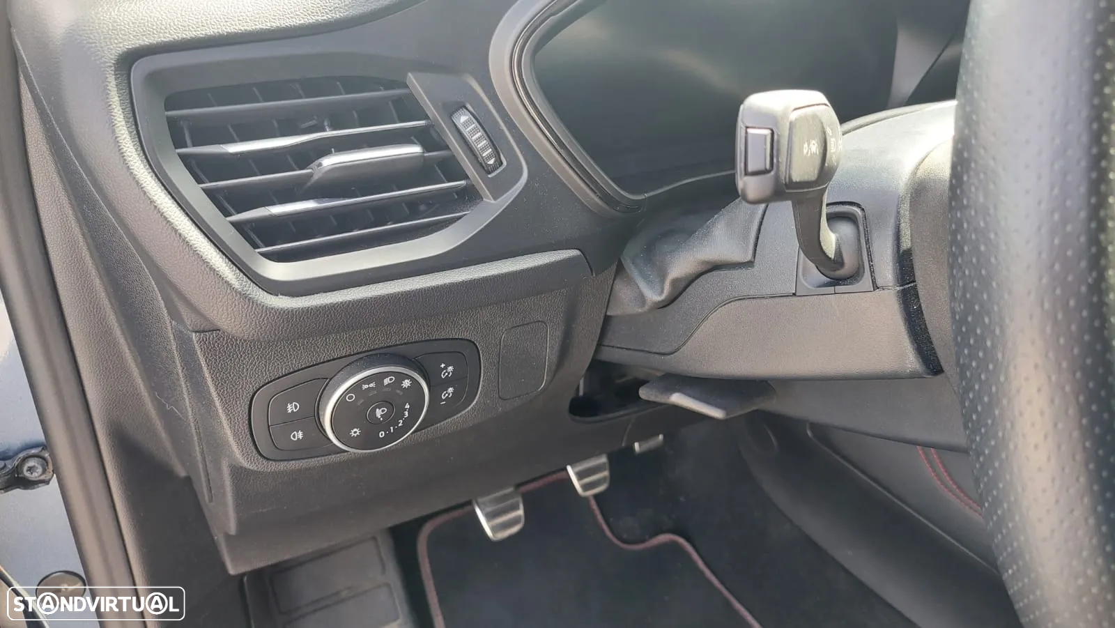 Ford Focus 1.0 EcoBoost MHEV ST-Line X - 27