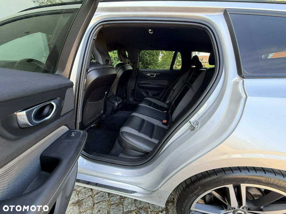 Volvo V60 T4 Geartronic R-Design - 12