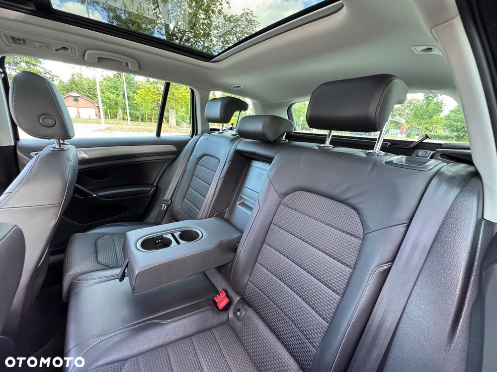 Volkswagen Golf Variant - 8