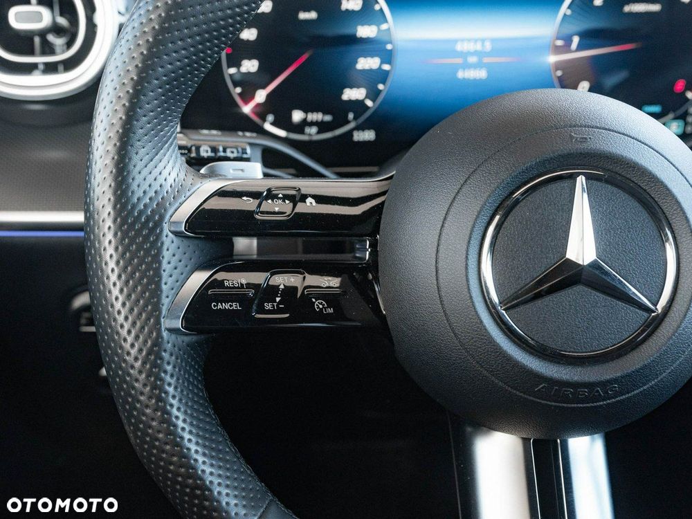 Mercedes-Benz GLC - 18