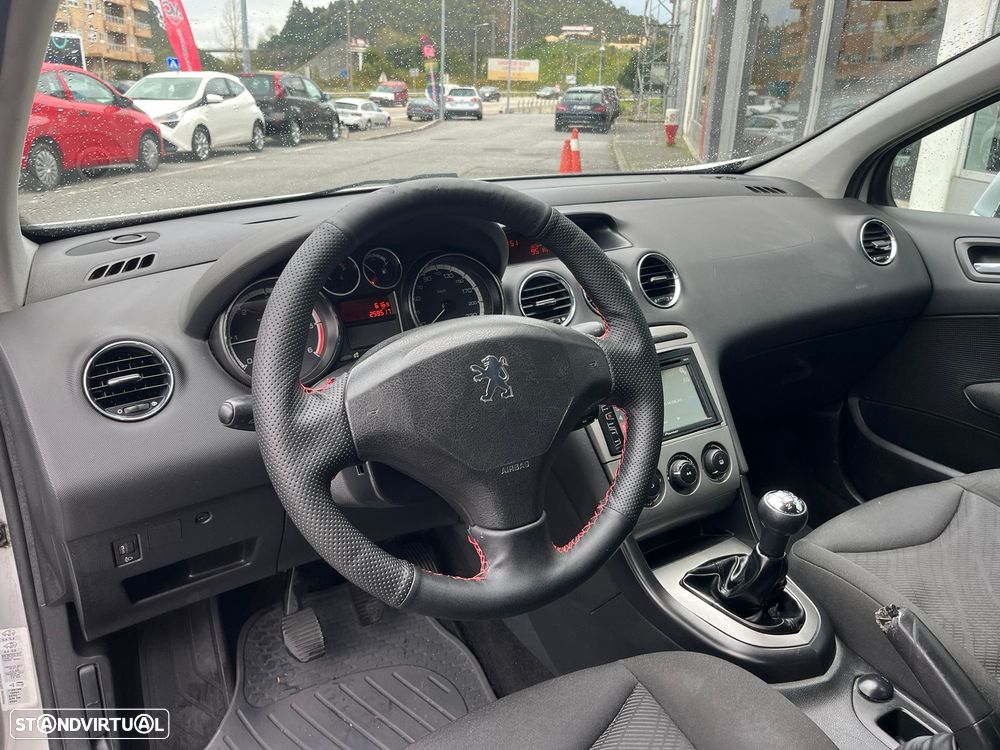 Peugeot 308 1.6 HDi Executive - 13