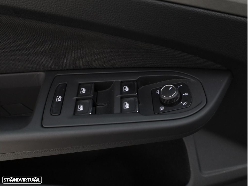 VW Golf Variant 2.0 TDi Life - 23