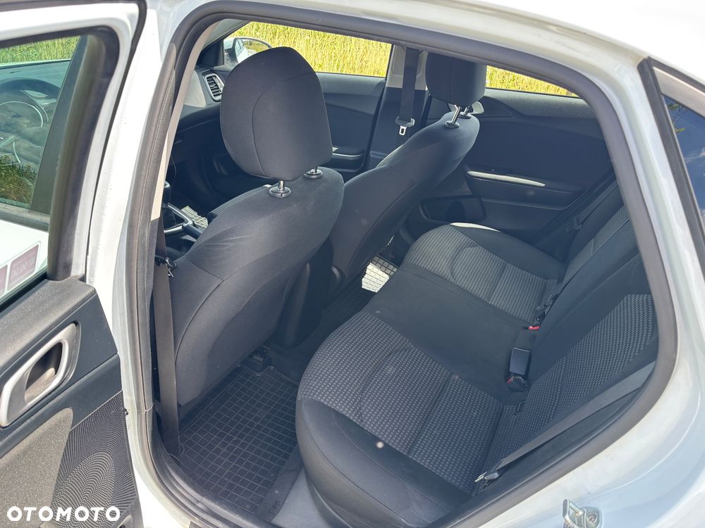 Kia Ceed 1.6 CRDi SCR S - 10