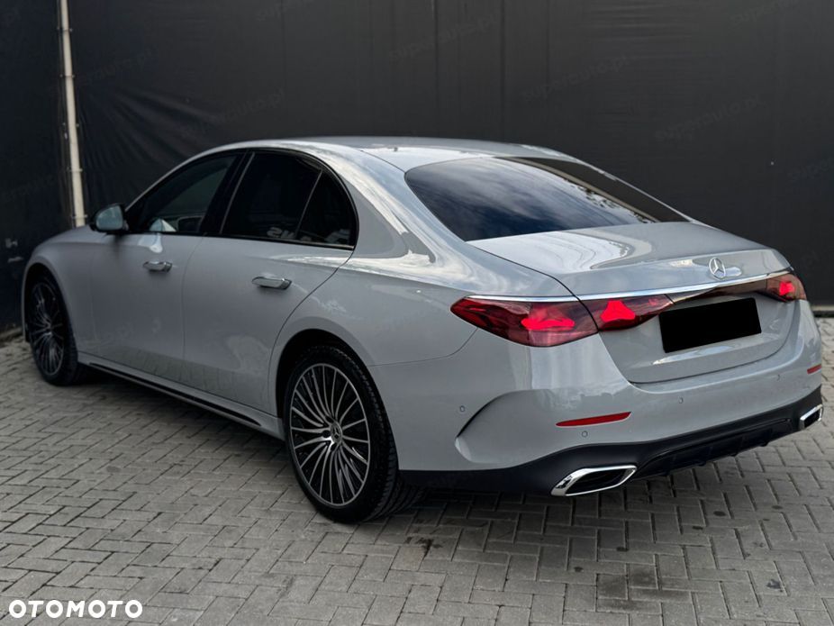 Mercedes-Benz Klasa E - 2