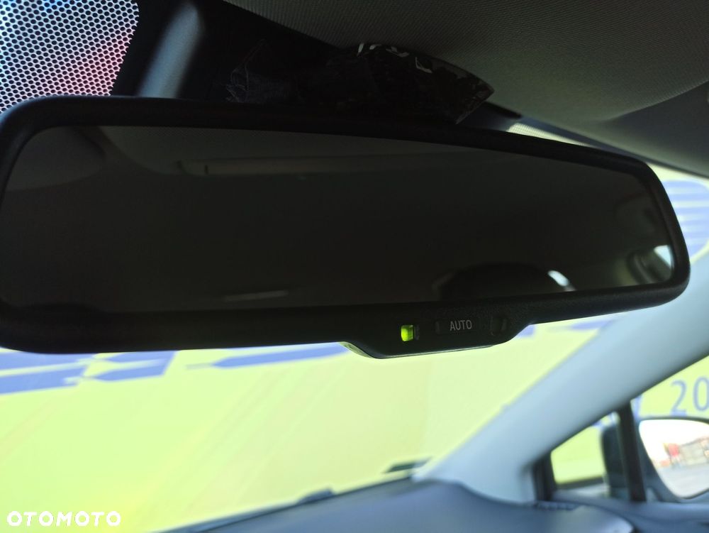 Toyota Avensis - 28
