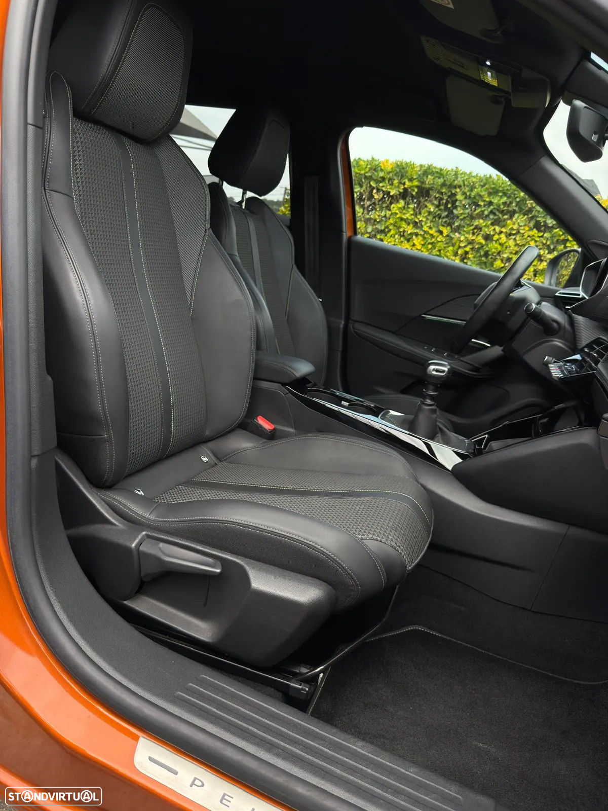 Peugeot 2008 1.2 PureTech GT Line - 6