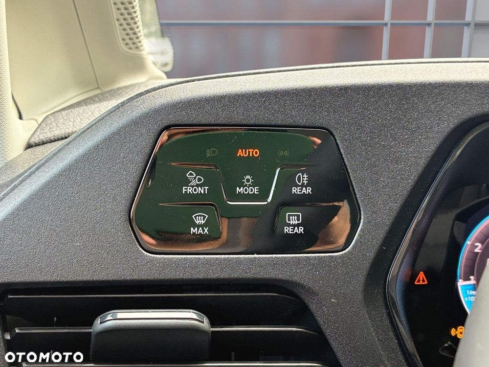Volkswagen Caddy Maxi/AUTOMAT/7 osob., benzyna 1.5 TSI 116 KM r. o. 2970 mm - 32
