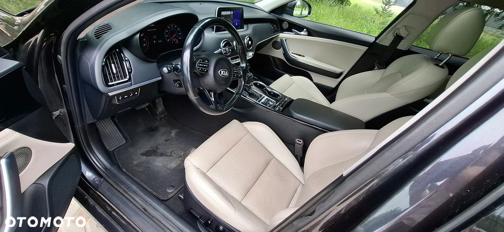 Kia Stinger 2.0 T-GDI XL - 11
