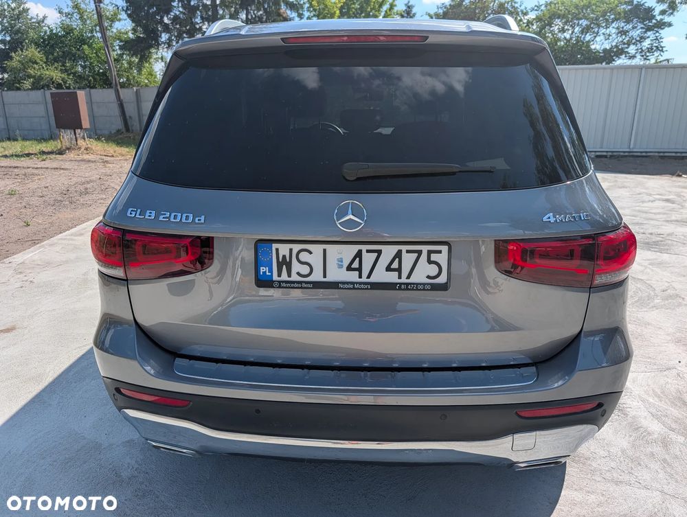 Mercedes-Benz GLB 200 d 4-Matic 8G-DCT - 9