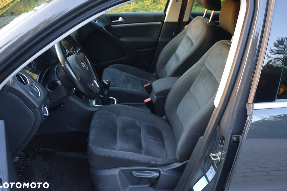 Volkswagen Tiguan 2.0 TDI SCR 4MOTION BlueMotion Technology Sport & Style - 8