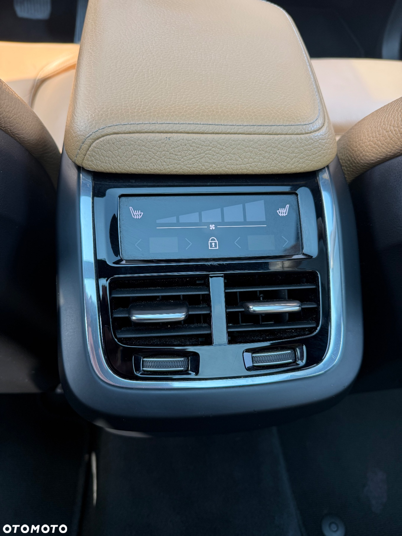 Volvo XC 60 T6 AWD Geartronic Inscription - 11