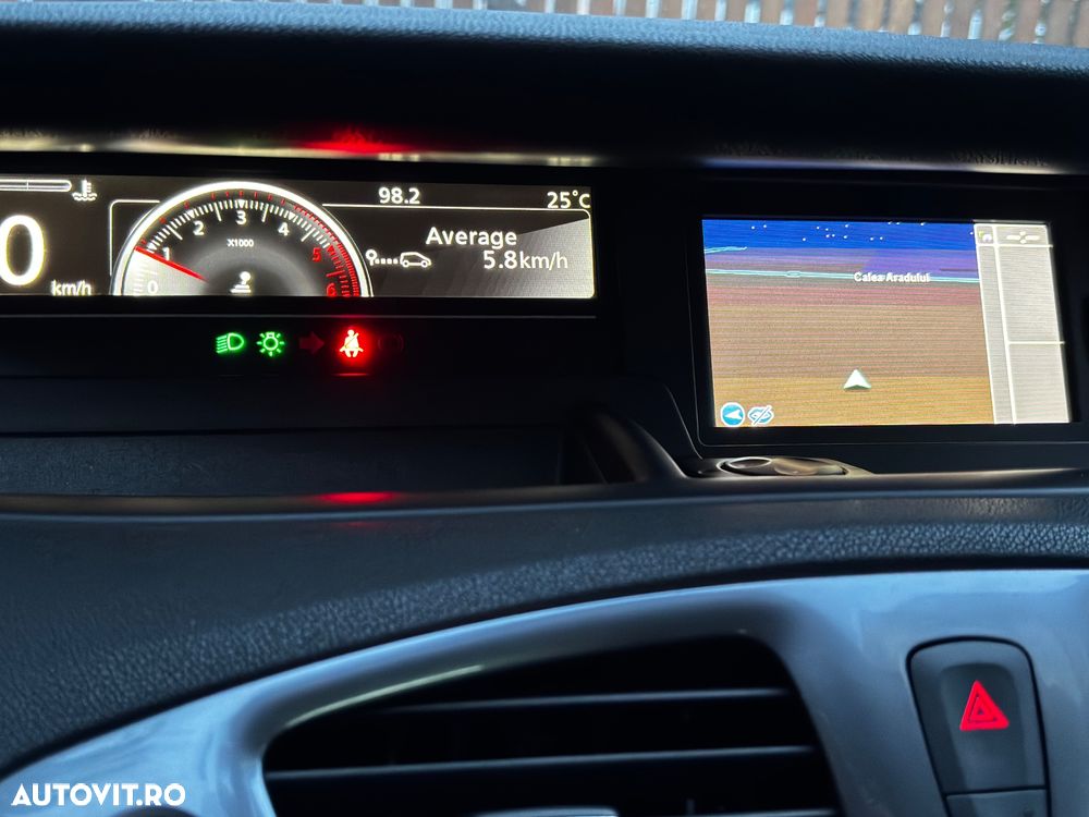 Renault Scenic - 17