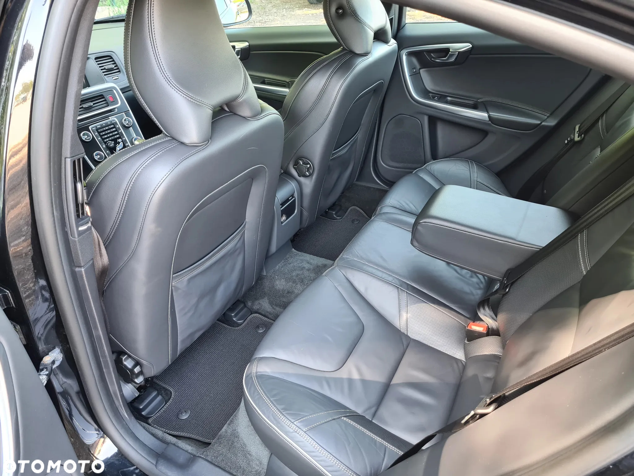 Volvo S60 D4 Drive-E R-Design Momentum - 16