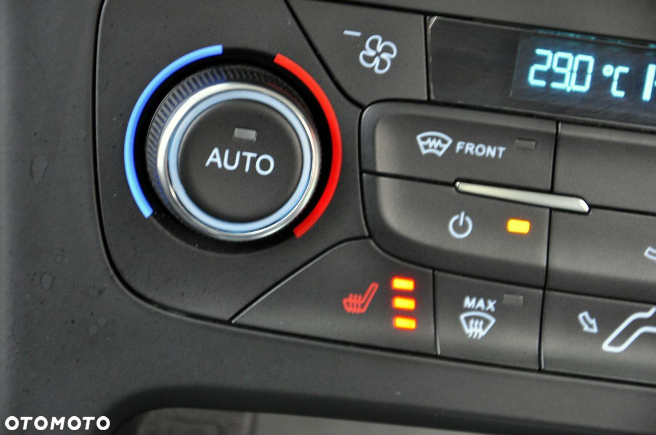 Ford Focus Turnier 1.5 EcoBoost Start-Stopp-System TITANIUM - 34