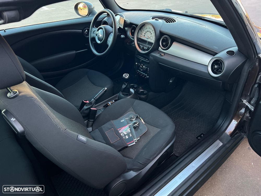 MINI Clubman Cooper D - 12