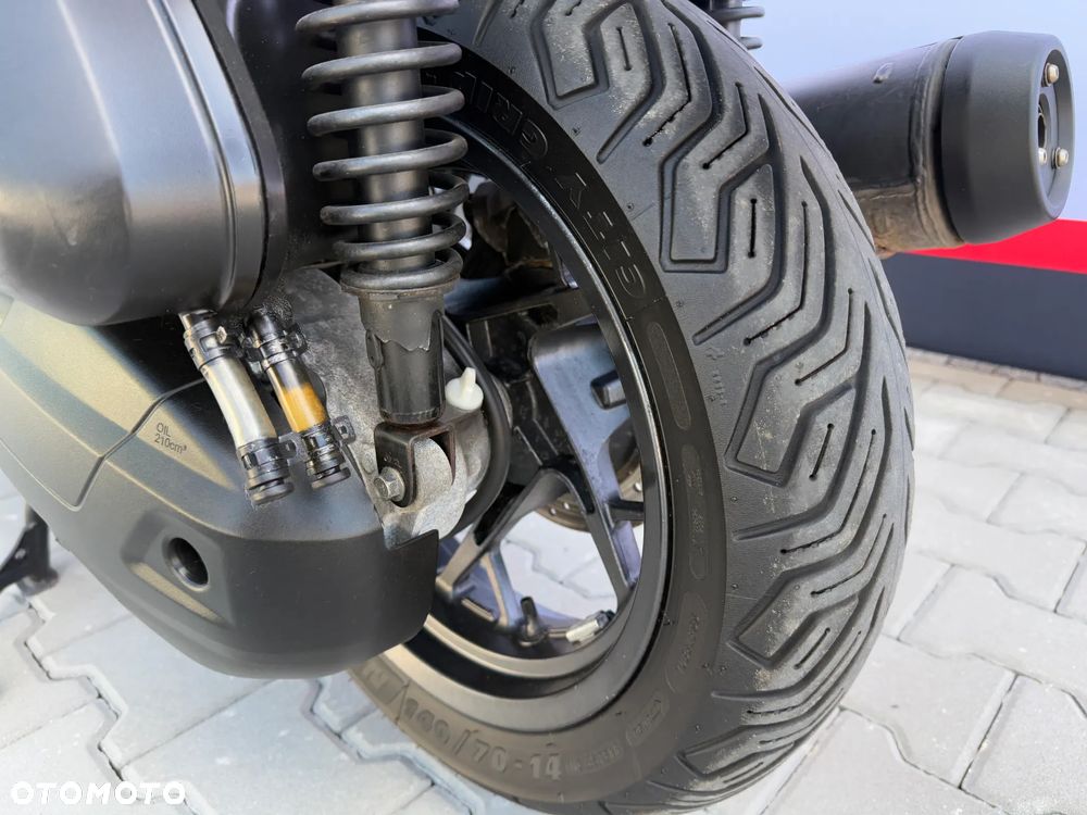 Yamaha X-max - 20