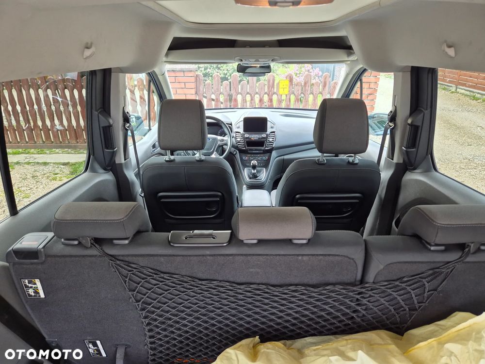Ford Tourneo Connect Grand - 17