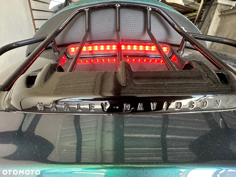 Harley-Davidson Touring Road Glide - 14