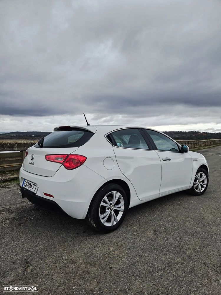 Alfa Romeo Giulietta 1.6 JTDm Progression - 11