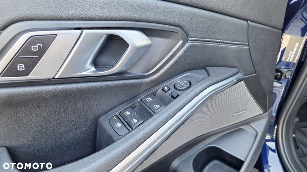 BMW Seria 3 - 16