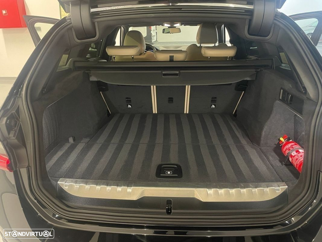 BMW 330 e Touring Pack M Auto - 30
