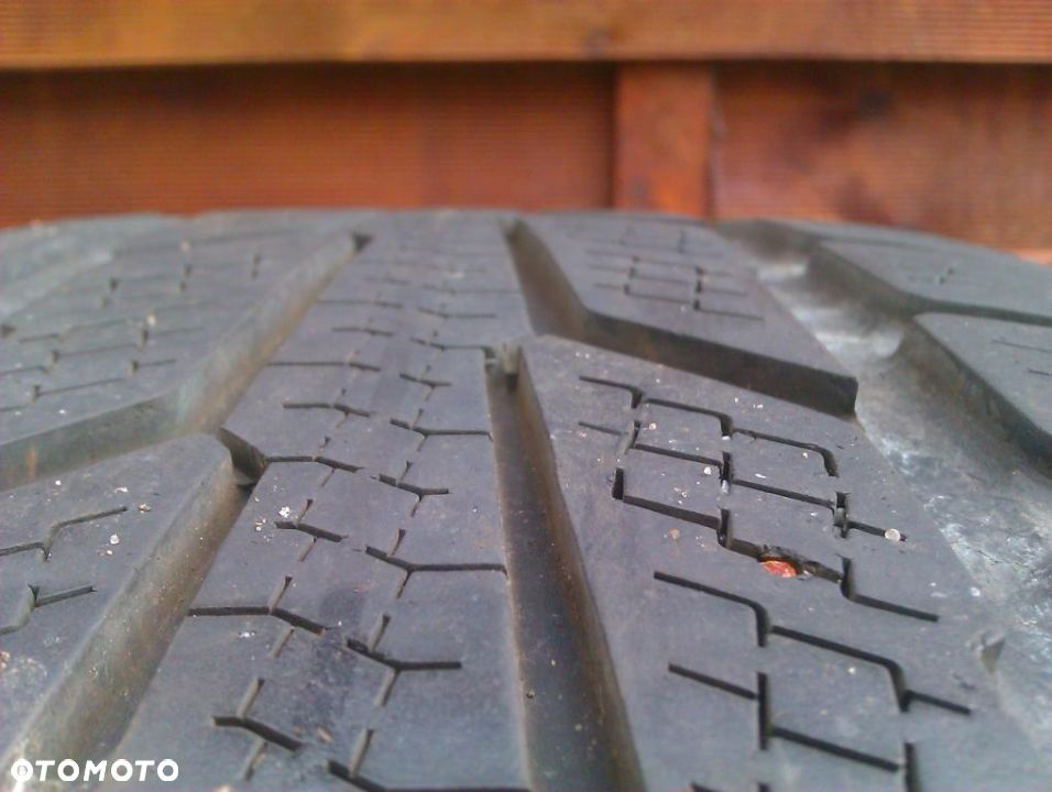 Semperit Speed-Grip 215/65/16 5,5mm #32 - 2