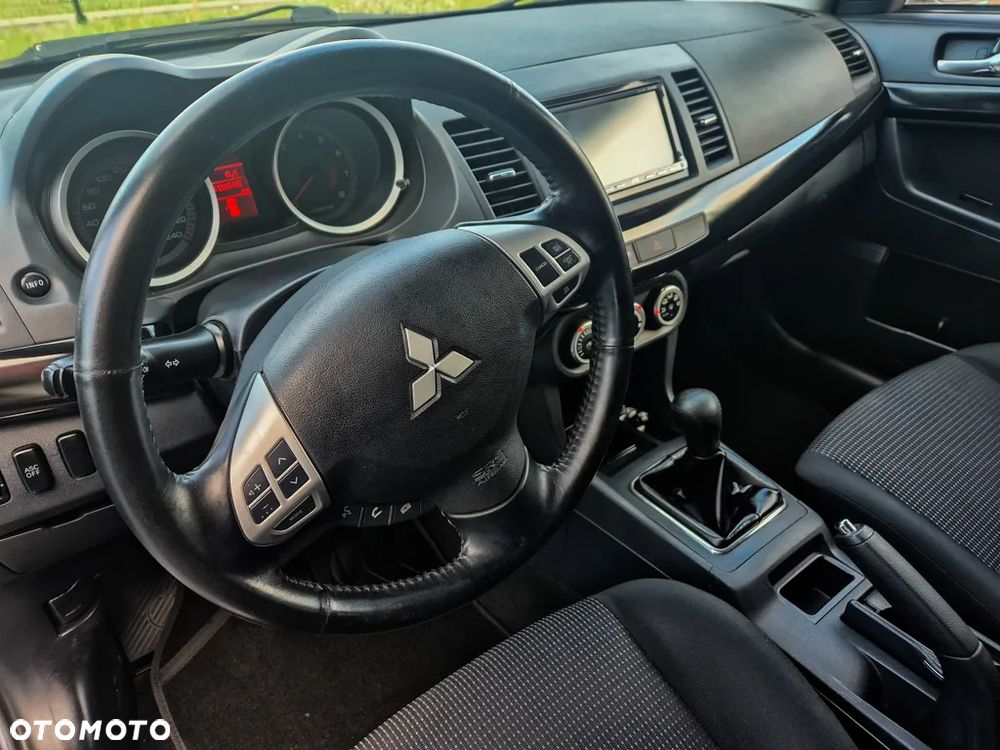 Mitsubishi Lancer 1.8 Intense - 6