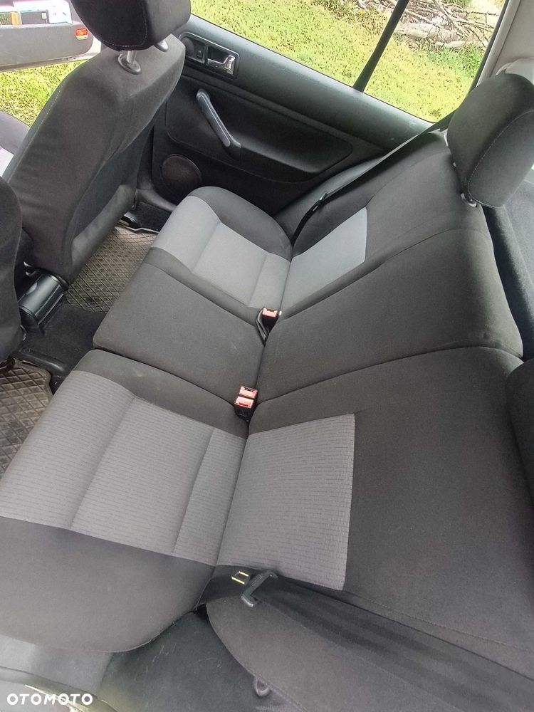 Volkswagen Golf - 8