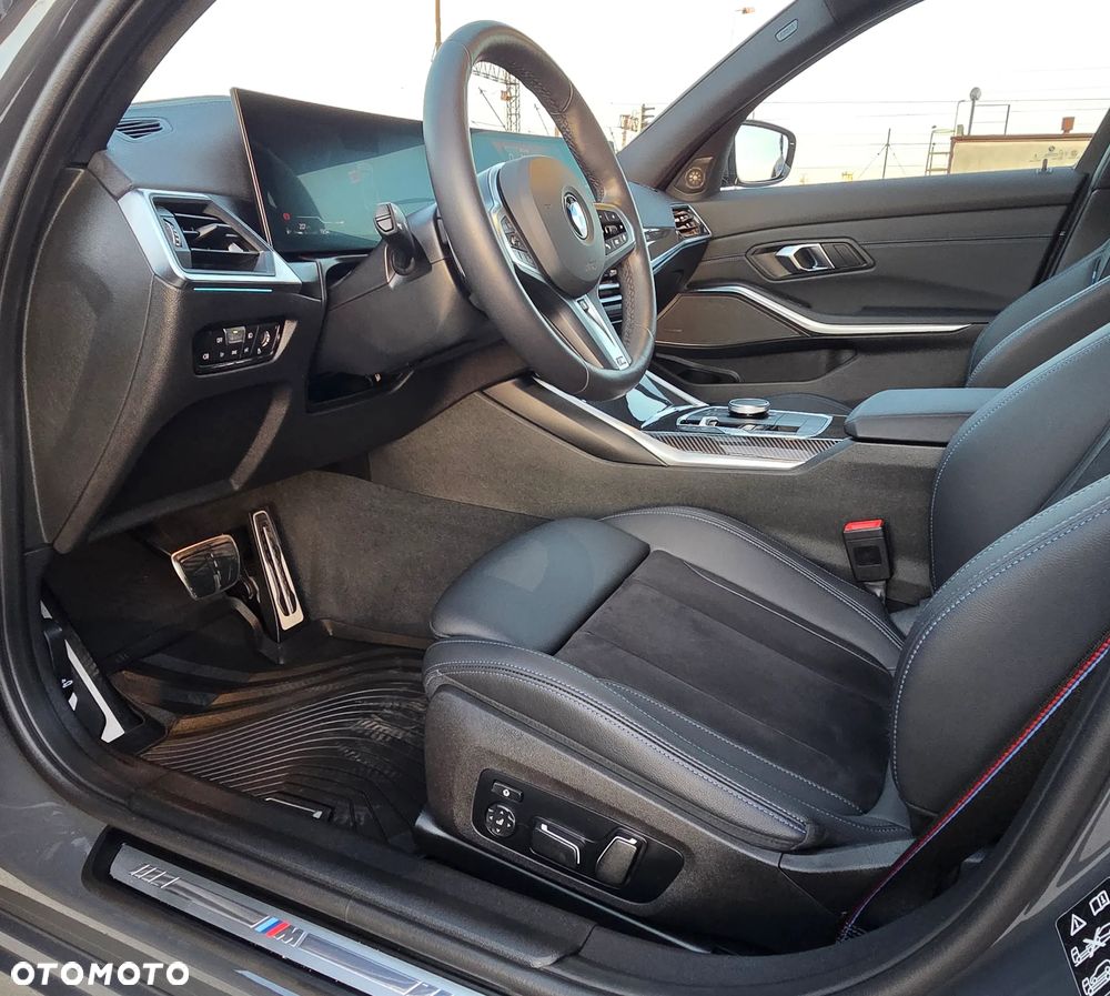BMW Seria 3 330i xDrive M Sport - 24