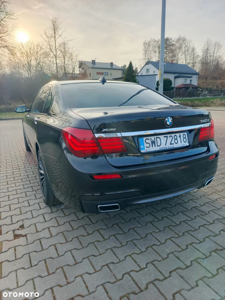 BMW Seria 7 740d xDrive Edition Exclusive - 7