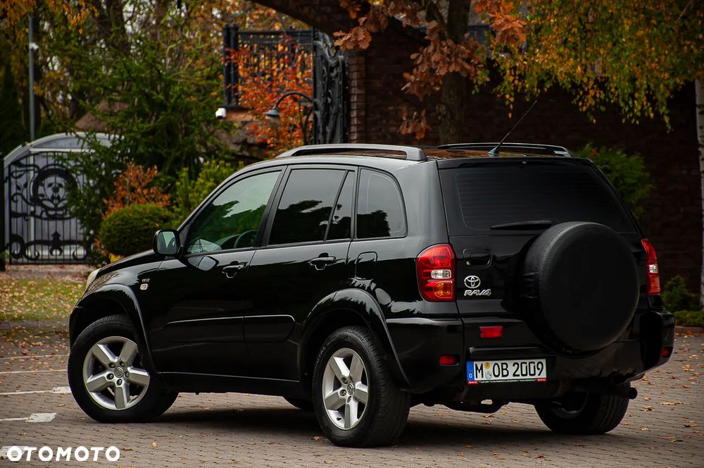 Toyota RAV4 2.0 VVT-i 4x4 - 33
