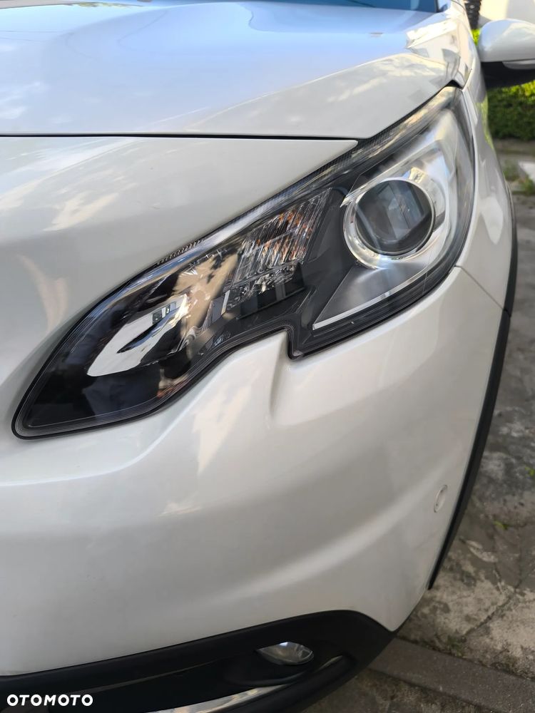 Peugeot 2008 1.2 Pure Tech Allure S&S EAT6 - 9