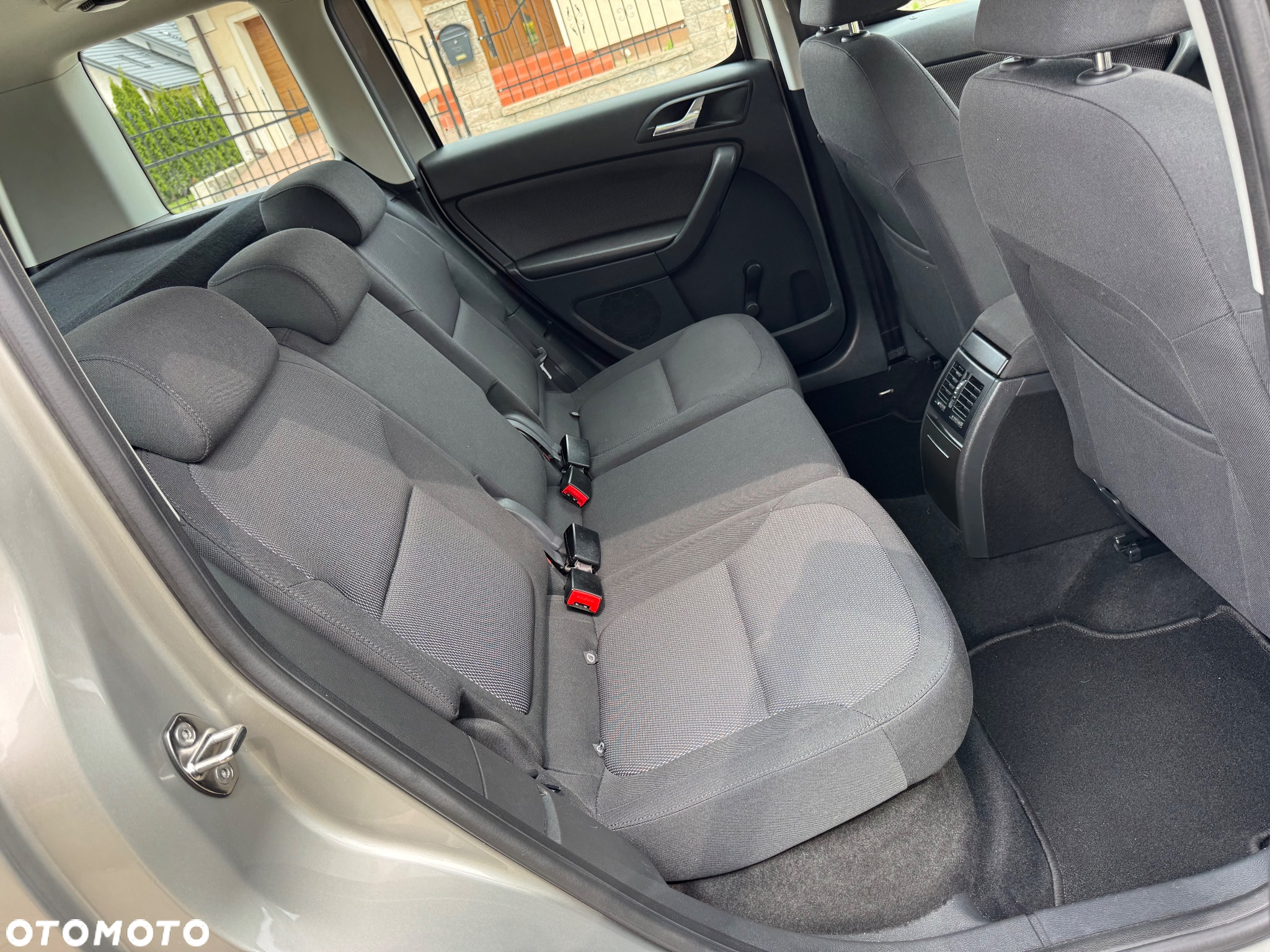 Skoda Yeti 1.2 TSI 4x2 Elegance - 24